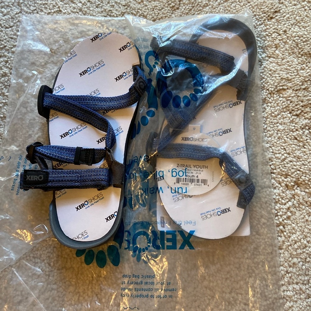 NWT Xero z trail youth 4